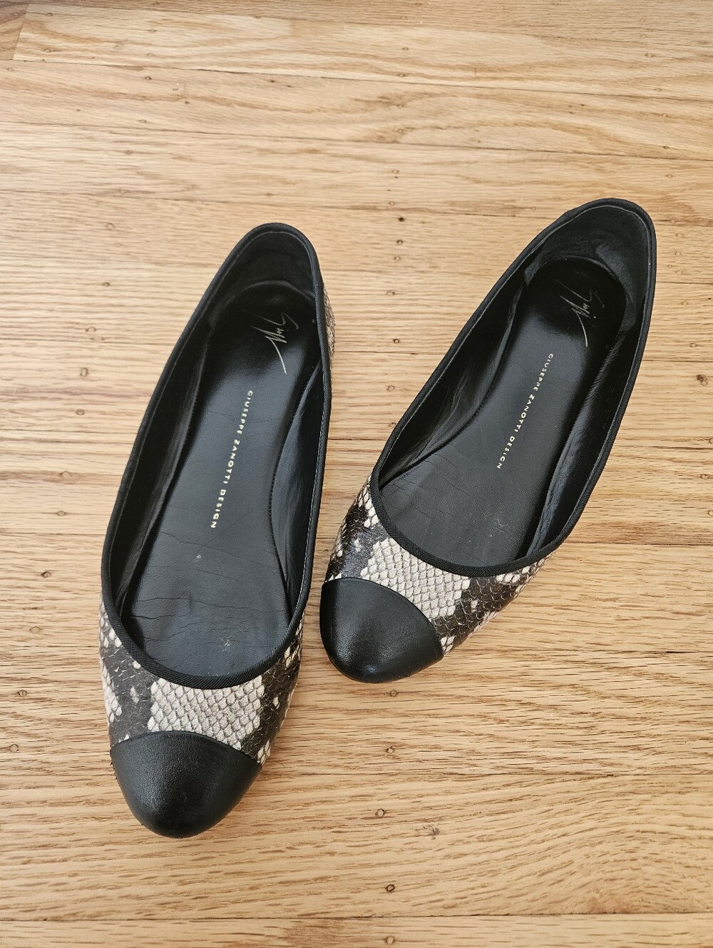 Giuseppe Zanotti Black & Snake-Print Cap-Toe Flats Size 39/8